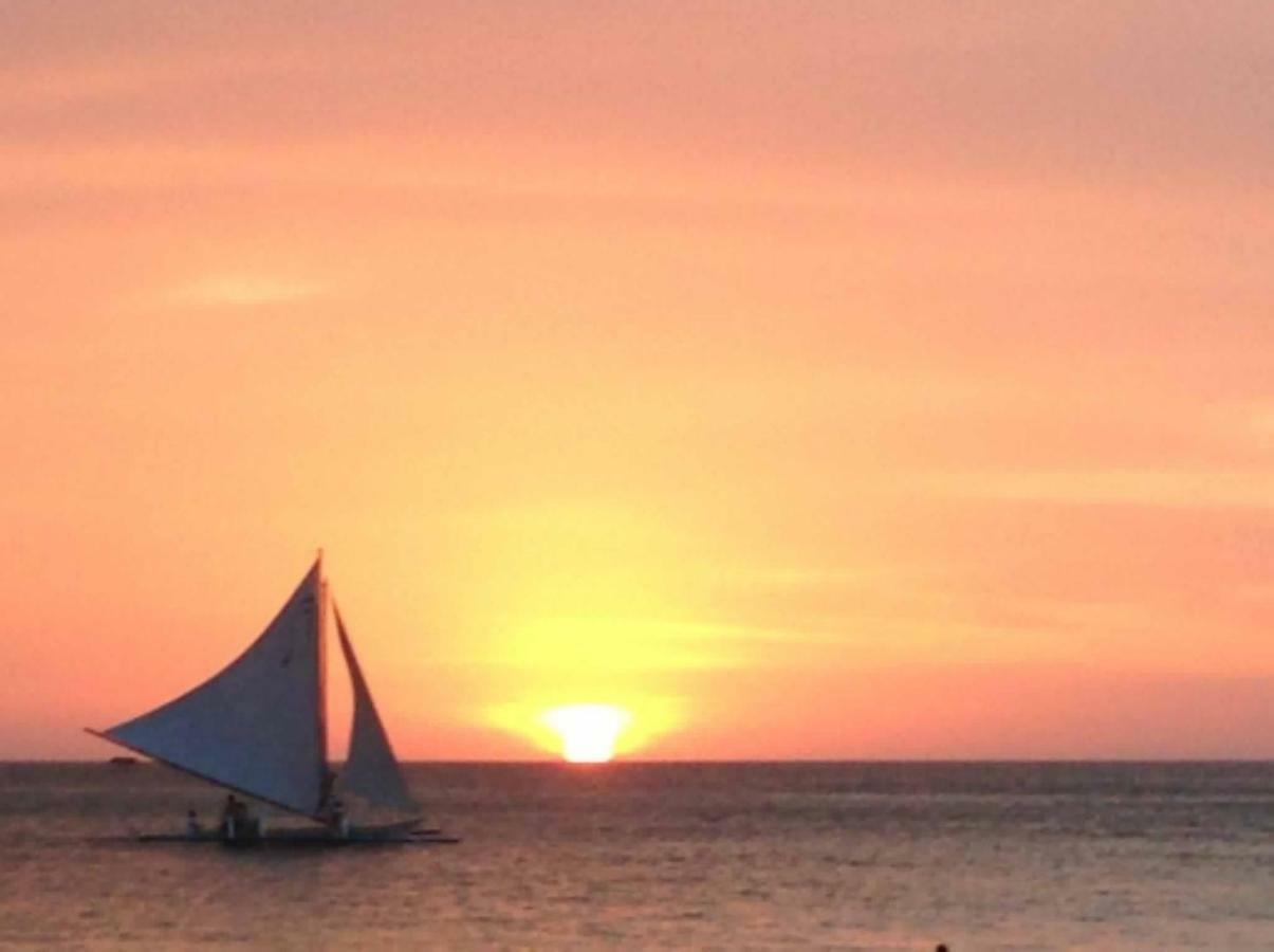 Chateau De Boracay Balabag  Esterno foto